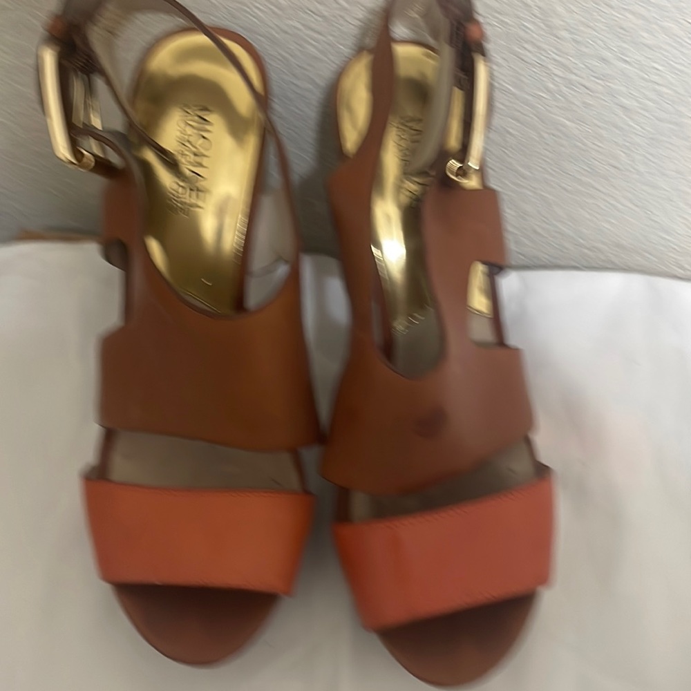 Michael Kors Leather Platforms size 8.5